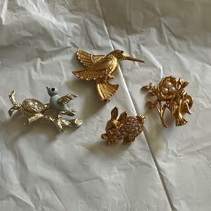 Source Unknown Gold and Silver Animal Brooch Set